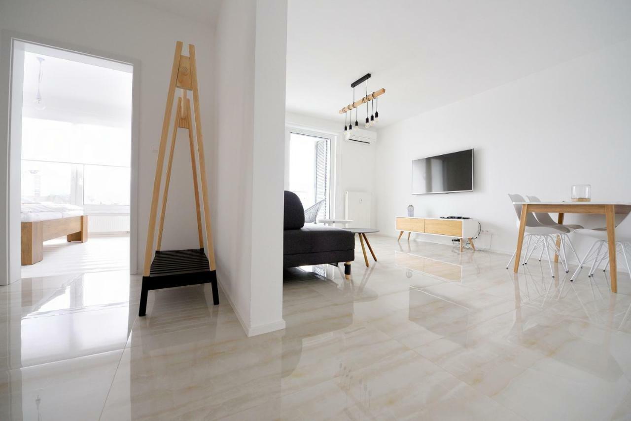 Center Aupark Apartment Pöstyén Kültér fotó