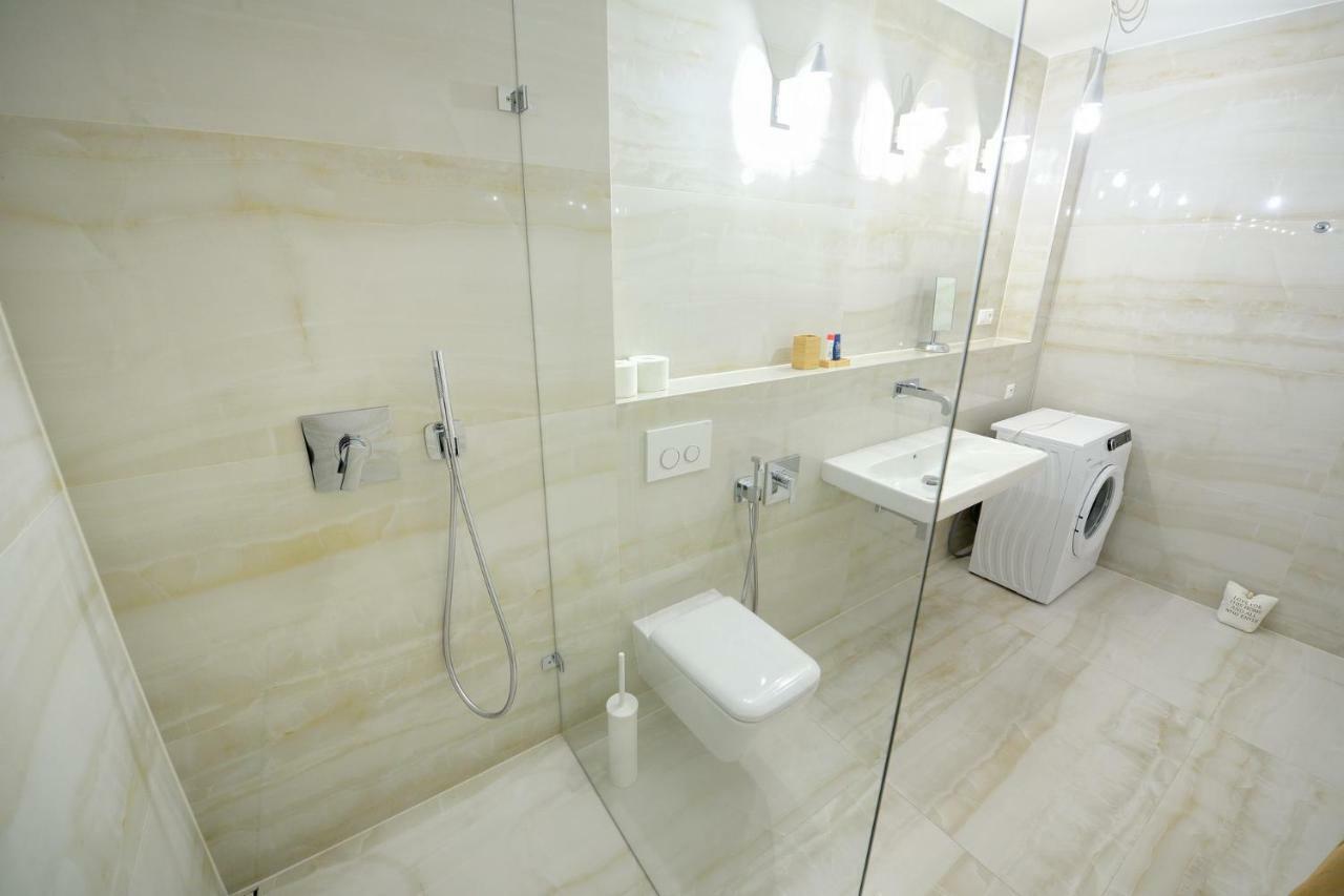 Center Aupark Apartment Pöstyén Kültér fotó